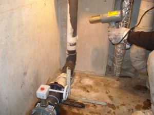 既設ゲートバルブ→短管フランジ交換後ドライヤーにて解凍